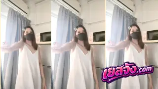 คลิปหลุดสาวช่วยตัวเองโชว์ลงทวิต