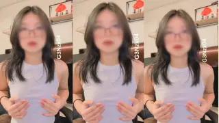 คลิปหลุดสาวตั้งกล้องเปิดนมโชวฺ์กล้องน่าดูดมาก