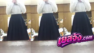 คลิปหลุดนักเรียน ค่อยๆถอดโชว์หุ่น