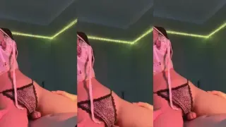 คลิปหลุดสาวแว่นโชว์เสียวใช้หอยถูควยไปมา